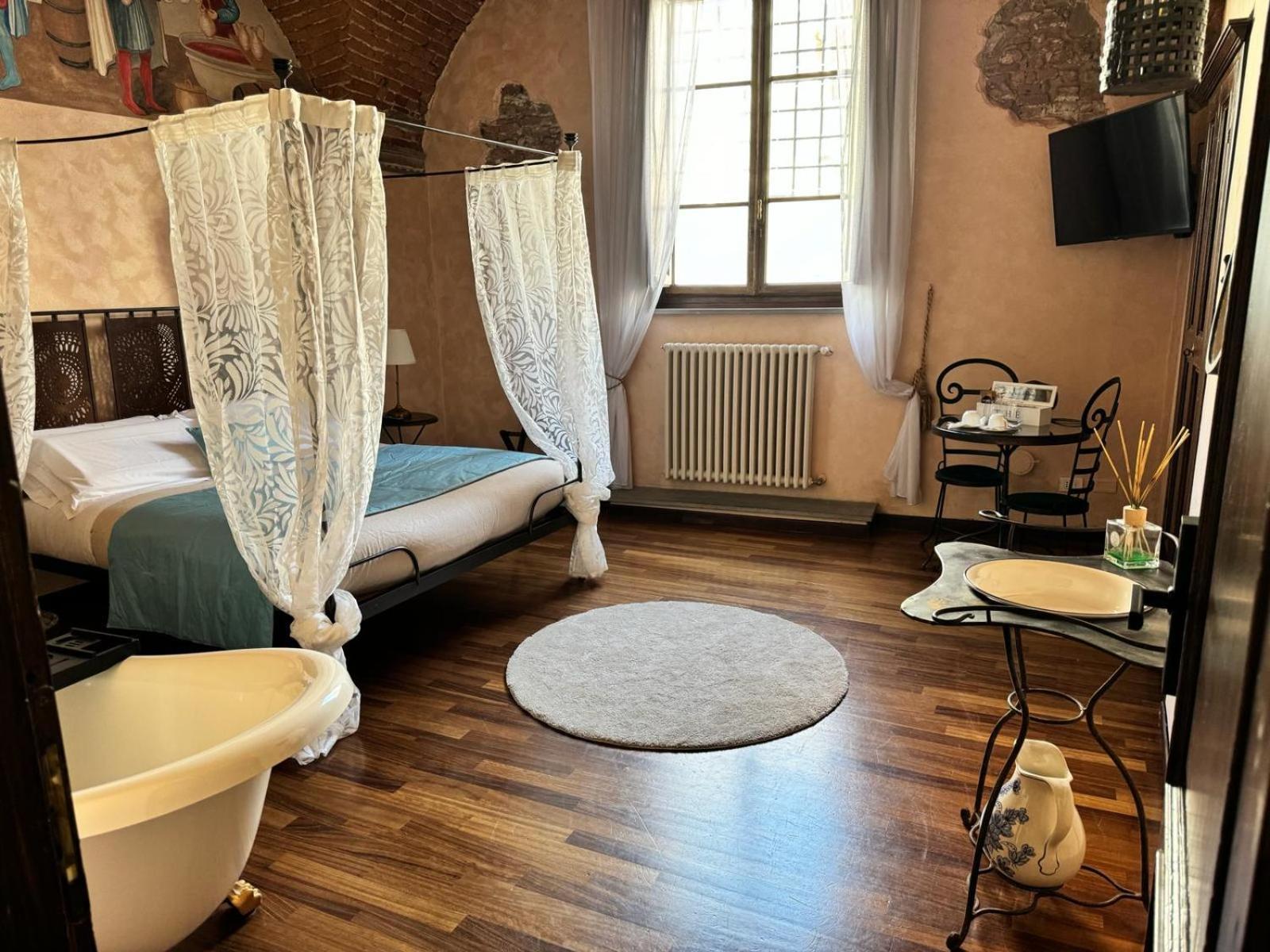 Luxury Corte Dei Nobili Lucca Exterior photo